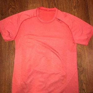 Lululemon Men’s short sleeve